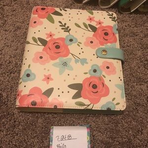 Cream blossom NWOT A5 rings planner